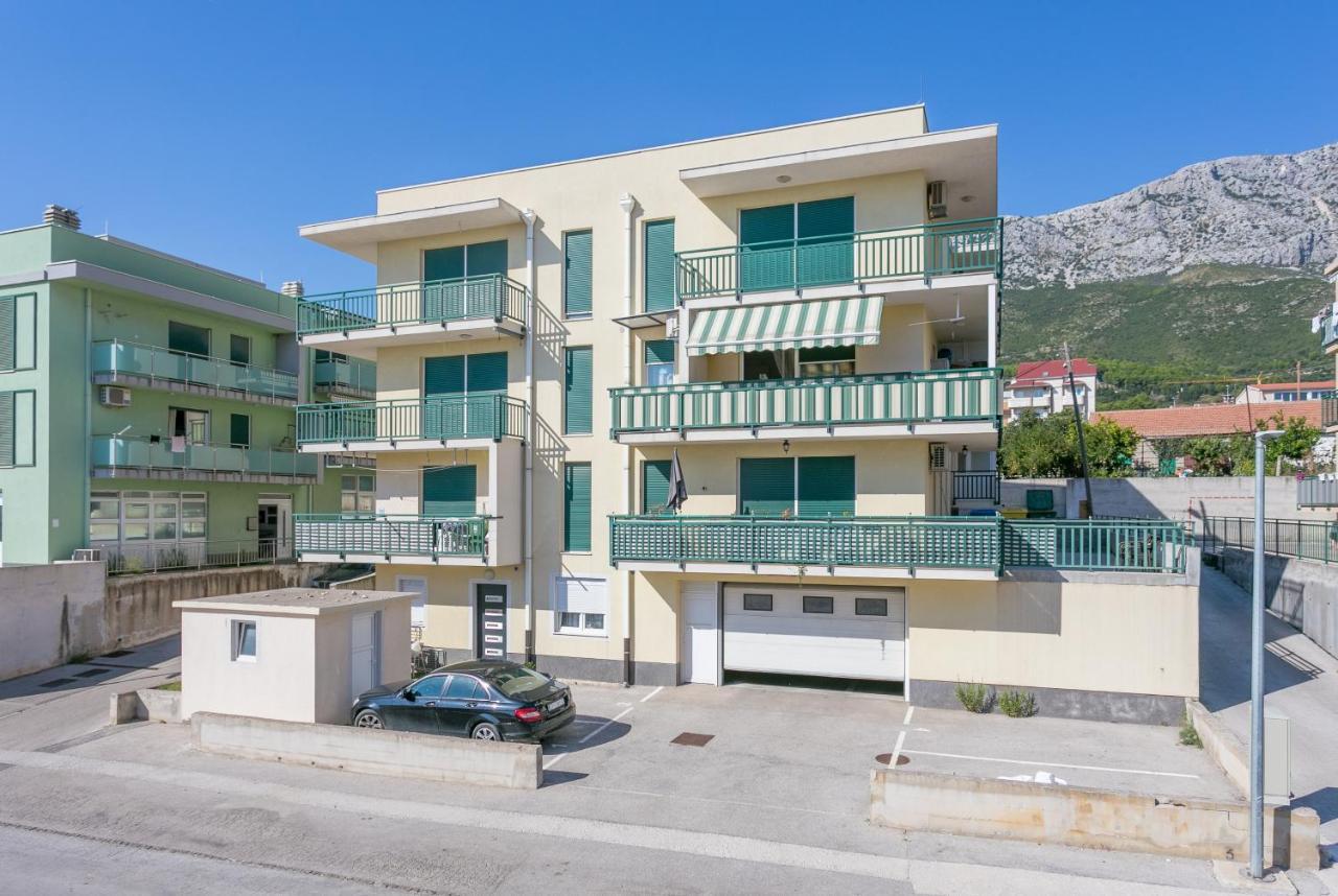 Apartments With A Parking Space Kastel Gomilica, Kastela - 21630 Exterior photo