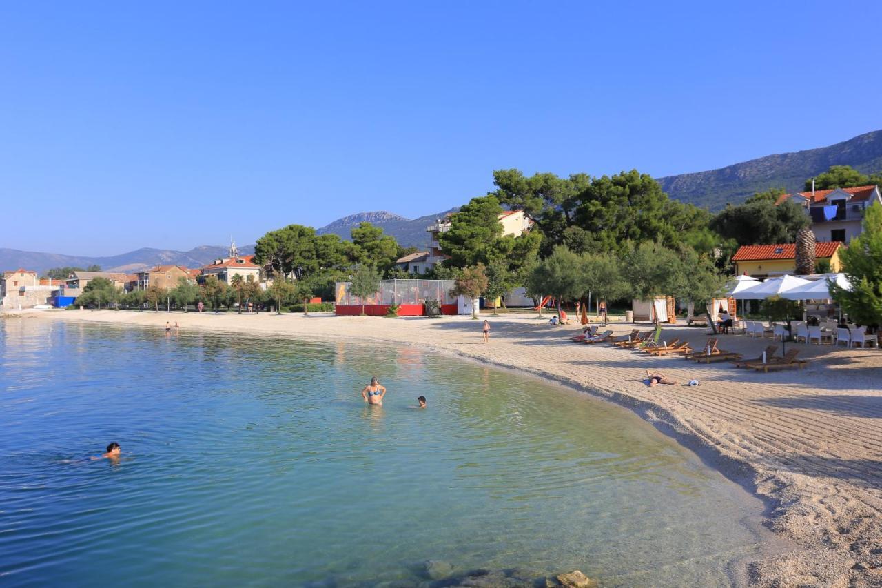 Apartments With A Parking Space Kastel Gomilica, Kastela - 21630 Exterior photo