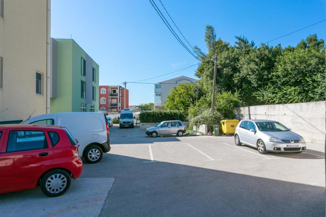 Apartments With A Parking Space Kastel Gomilica, Kastela - 21630 Exterior photo